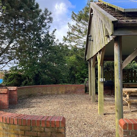 Spacious 6-Bed Home, Near The Norfolk Broads Clippesby ภายนอก รูปภาพ