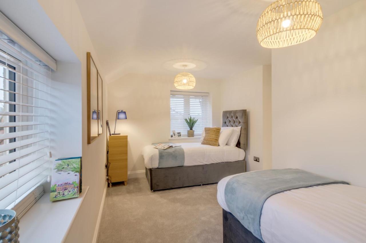 Spacious 6-Bed Home, Near The Norfolk Broads Clippesby ภายนอก รูปภาพ
