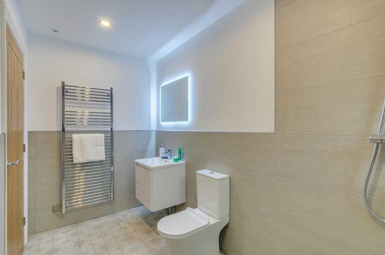 Spacious 6-Bed Home, Near The Norfolk Broads Clippesby ภายนอก รูปภาพ