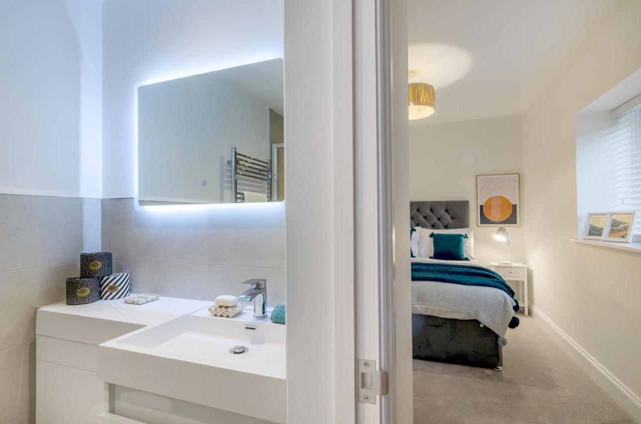Spacious 6-Bed Home, Near The Norfolk Broads Clippesby ภายนอก รูปภาพ