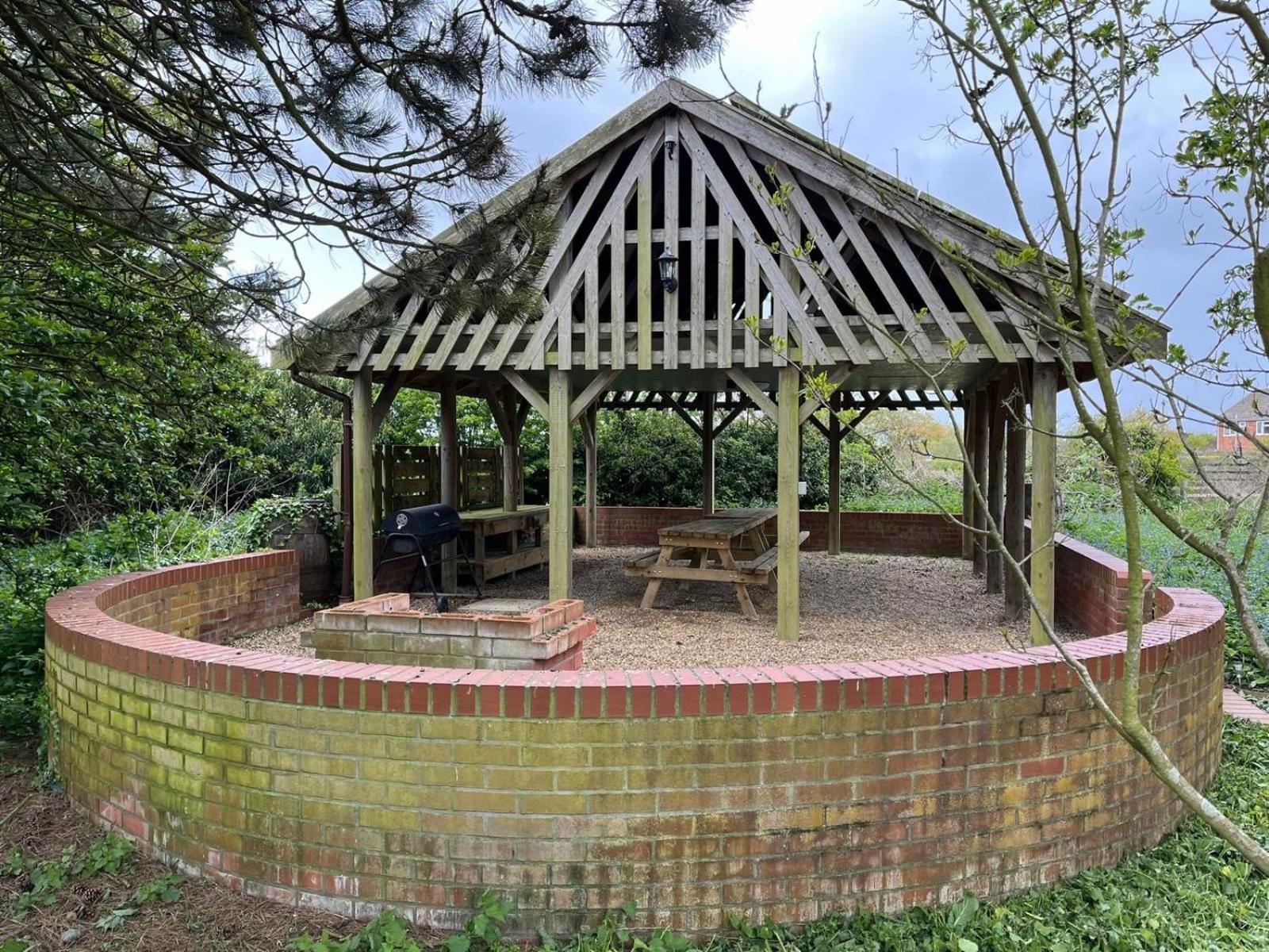 Spacious 6-Bed Home, Near The Norfolk Broads Clippesby ภายนอก รูปภาพ